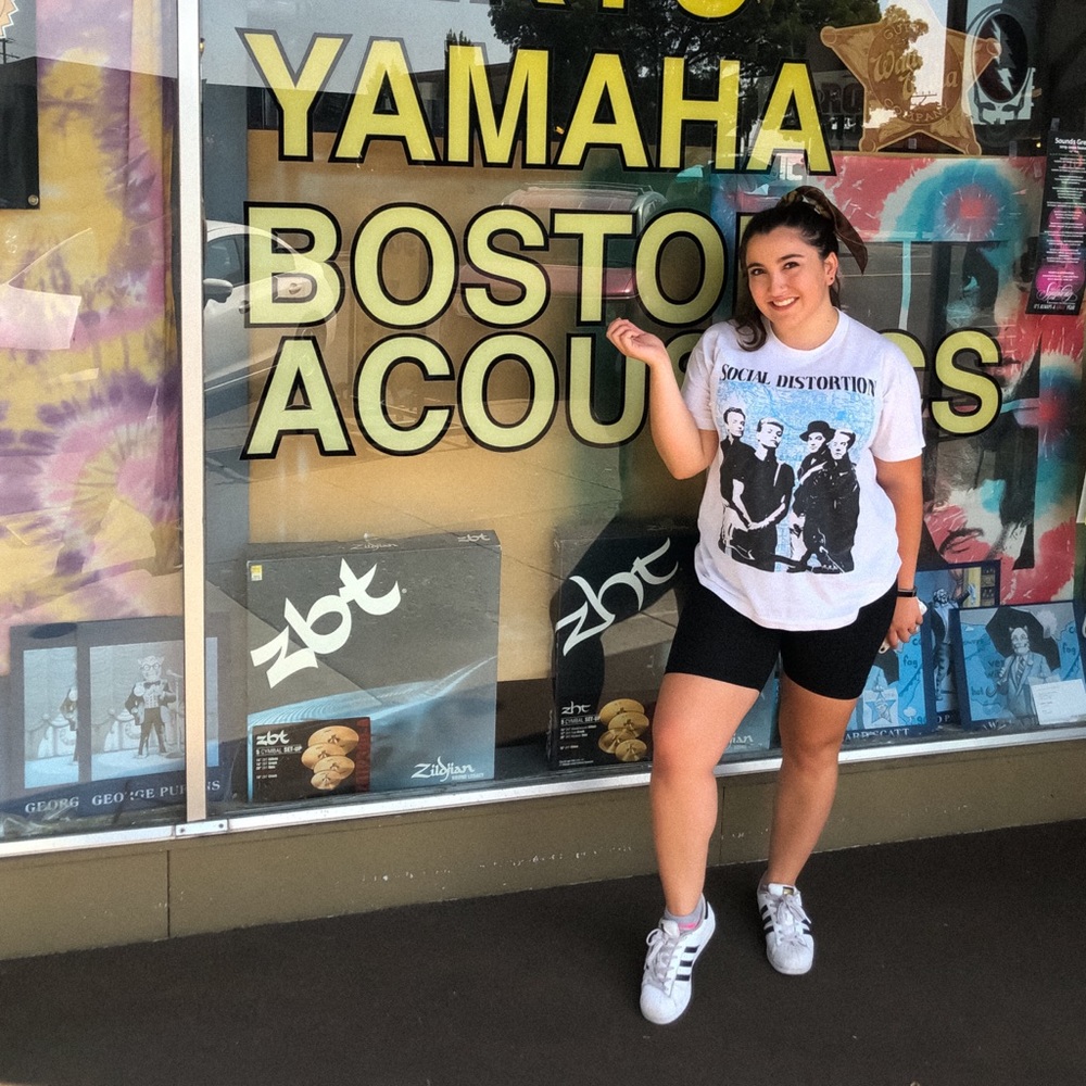 Meet your Posher, Sierra